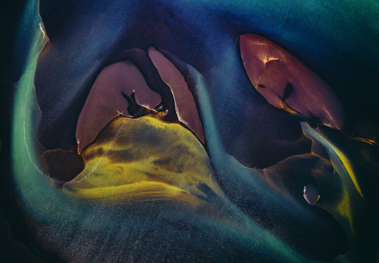 László Simán - the-Hvita-river